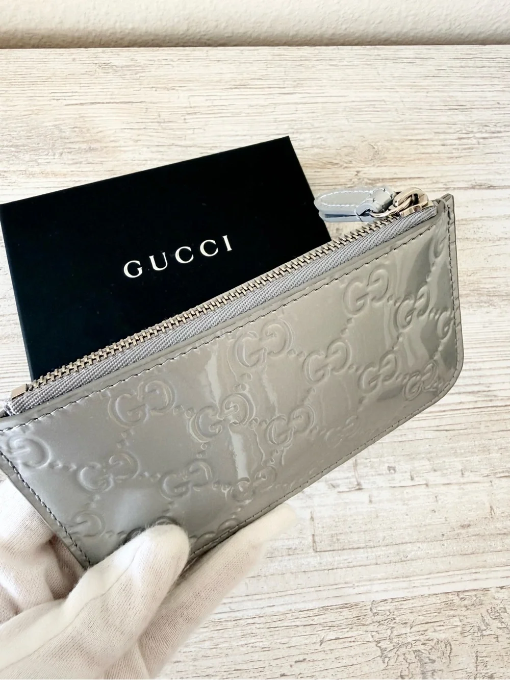 New Gucci GG leather mini wallet cardholder with zip, silver